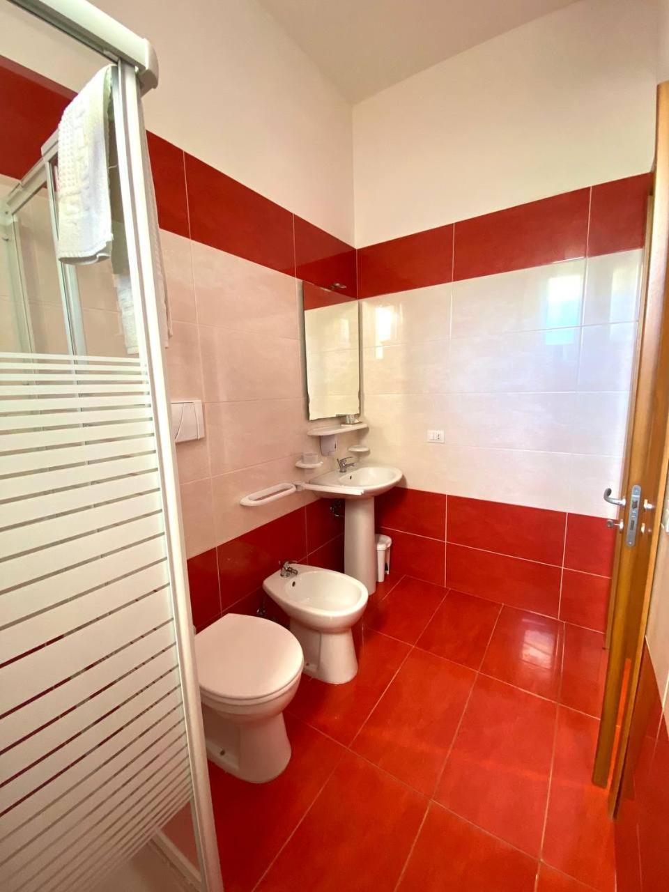 B&B Vistadamare ตอร์เร สเปคเคีย รุจเจรี ภายนอก รูปภาพ