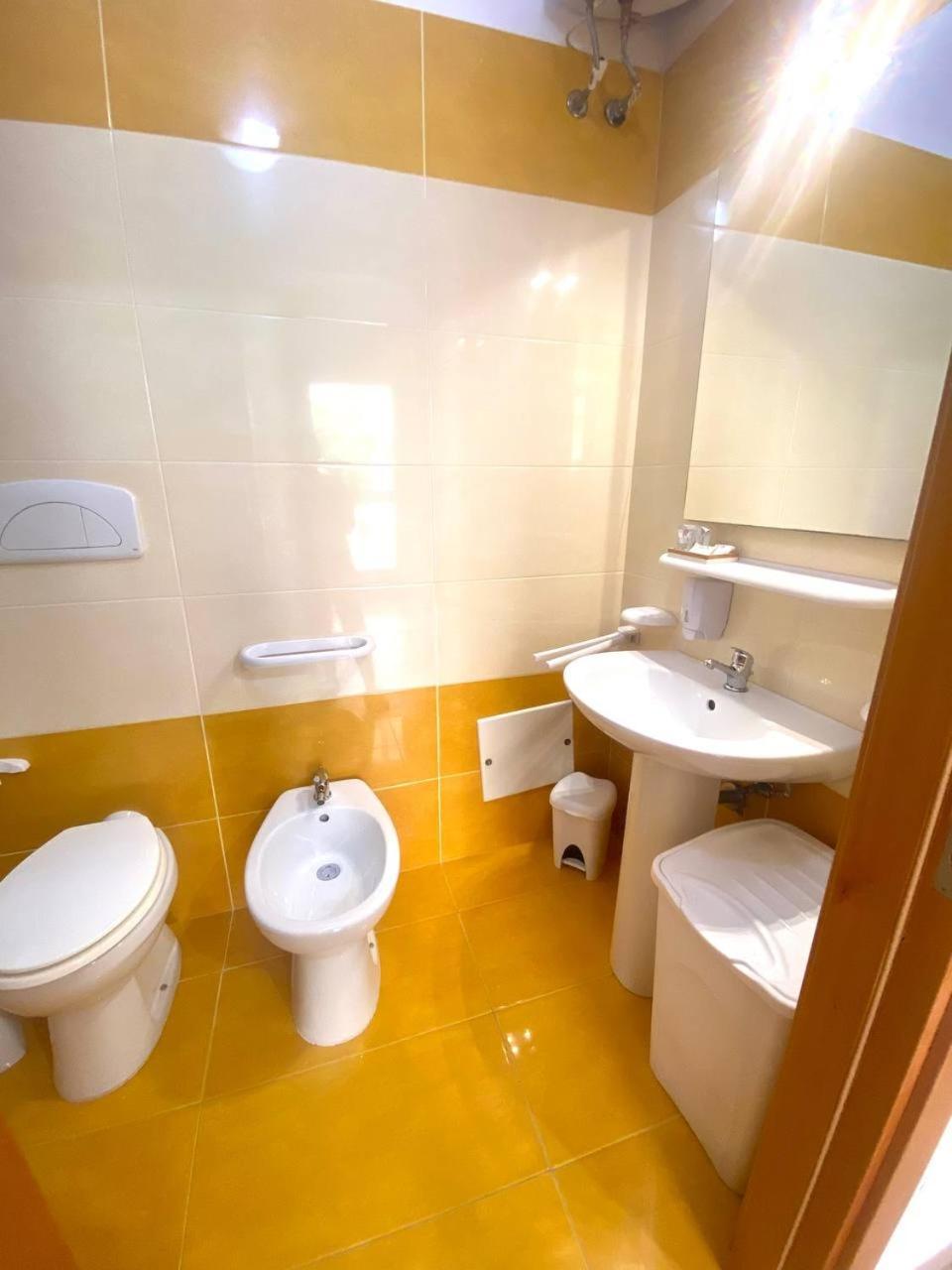 B&B Vistadamare ตอร์เร สเปคเคีย รุจเจรี ภายนอก รูปภาพ